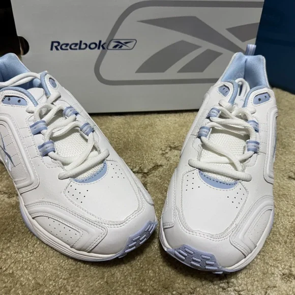 Woman’s Omni Trainer, size 8 1/2 wide D. - Picture 6 of 9